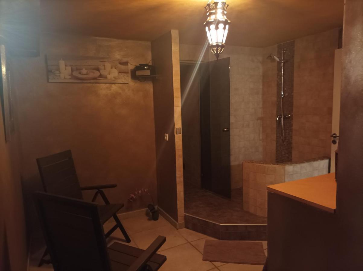 D'hôte Avec Hammam Et Salle De Jeux *